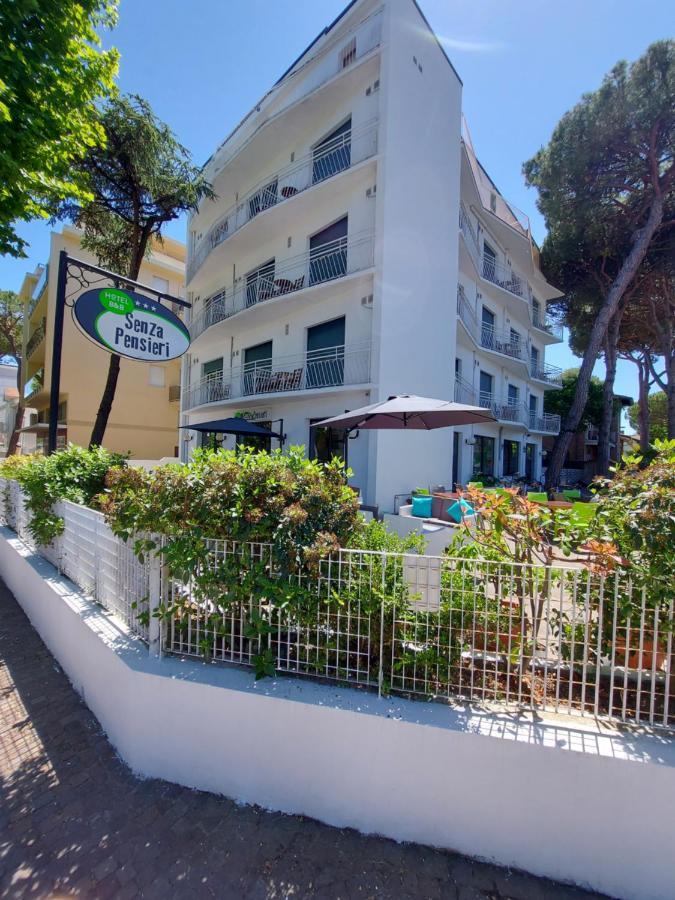 Hotel Senza Pensieri Riccione Esterno foto